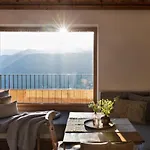 Holzhackerin - The Charming Haus Am Berg Schladming