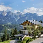 Holzhackerin - The Charming Haus Am Berg 아파트호텔 4*