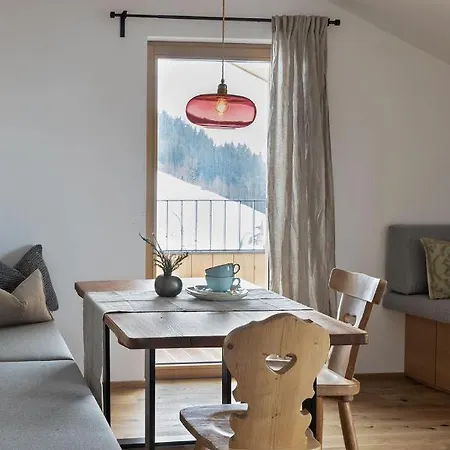 Holzhackerin - The Charming Haus Am Berg 4*