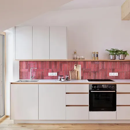 Holzhackerin - The Charming Haus Am Berg 公寓式酒店 4*