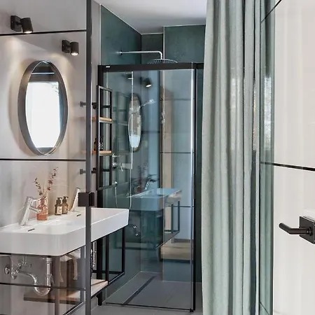 Holzhackerin - The Charming Haus Am Berg 公寓式酒店