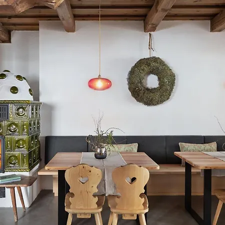 Holzhackerin - The Charming Haus Am Berg 아파트호텔 슈라드밍