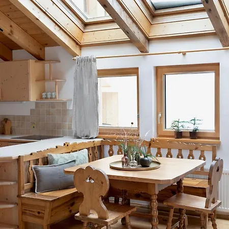 公寓式酒店 Holzhackerin - The Charming Haus Am Berg