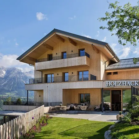 Holzhackerin - The Charming Haus Am Berg 4*