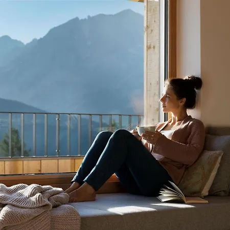 Holzhackerin - The Charming Haus Am Berg