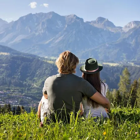 Holzhackerin - The Charming Haus Am Berg Aparthotel Schladming