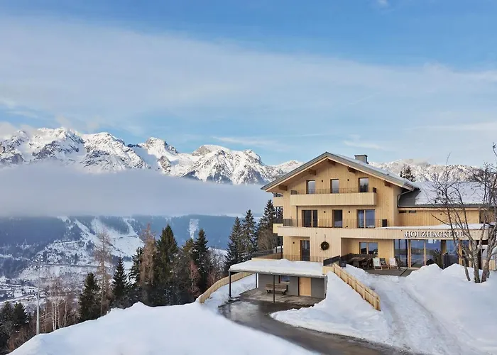 Aparthotel Holzhackerin - The Charming Haus Am Berg