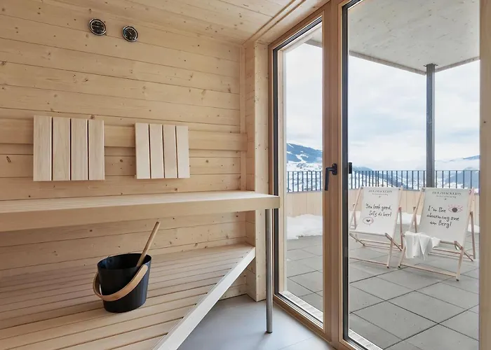 Holzhackerin - The Charming Haus Am Berg Aparthotel 4*