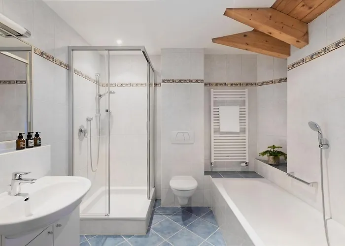 Holzhackerin - The Charming Haus Am Berg 4* Schladming