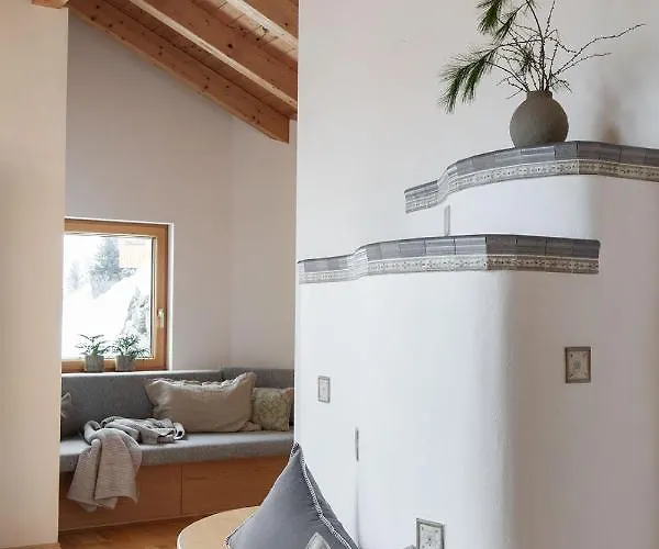 Holzhackerin - The Charming Haus Am Berg Schladming