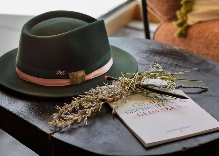 Holzhackerin - The Charming Haus Am Berg Aparthotel 4*